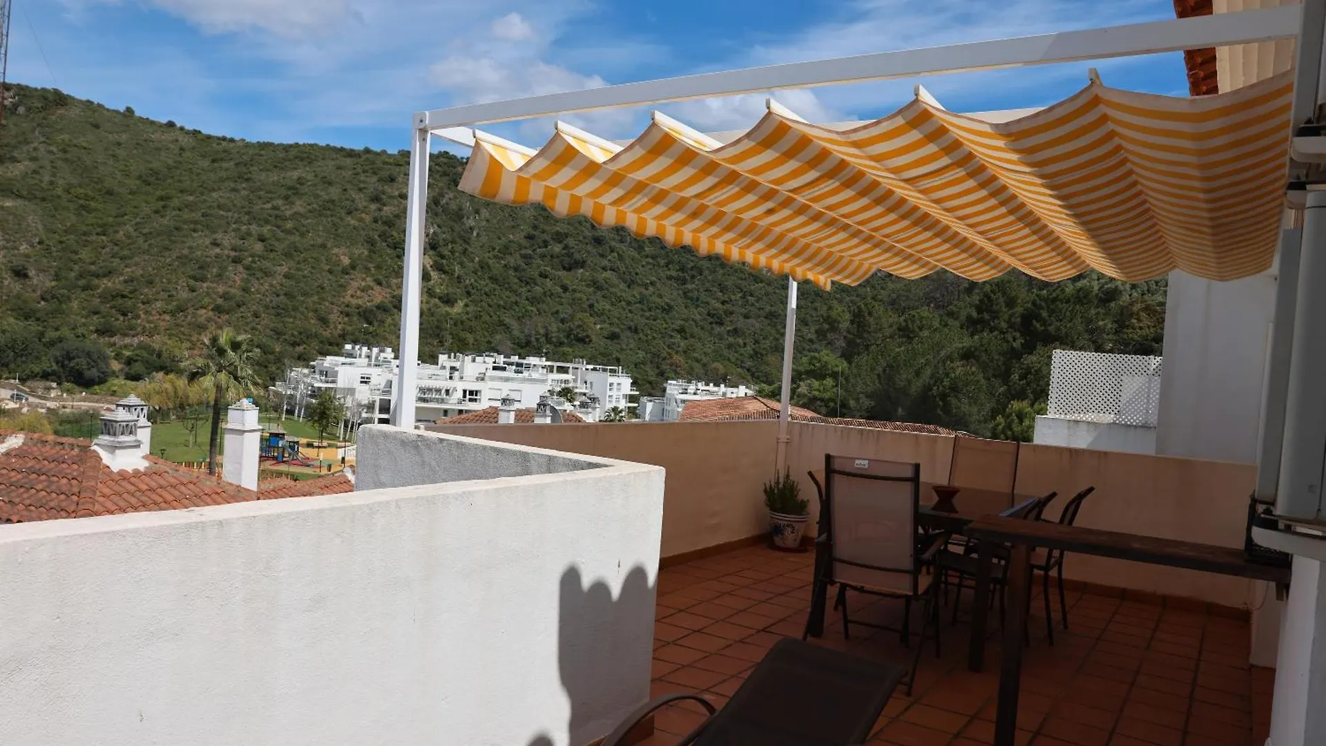Spacious Penthouse With Balcony Benahavís